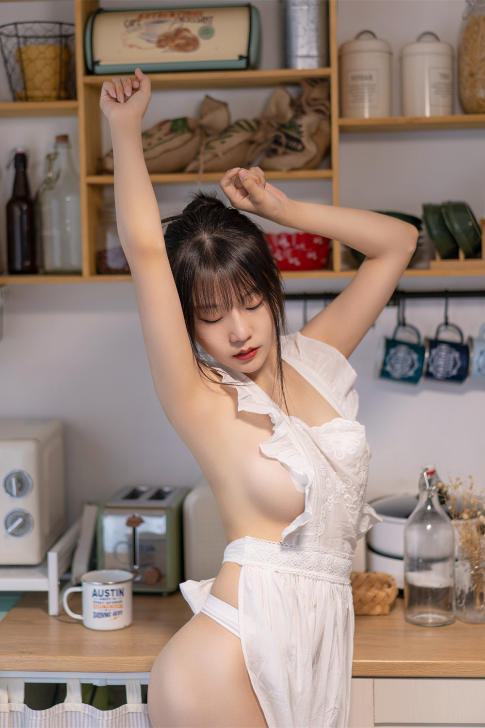 图片[1]-香草喵露露 NO.014 厨娘 [55P1V-3.91GB]-微密空间-全网最全抖音网红铁粉空间觅圈